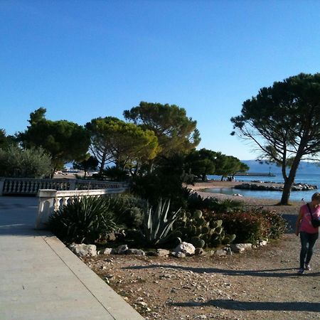 Family Apartments Vesna- 100 M Beach -Center Crikvenica Bagian luar foto
