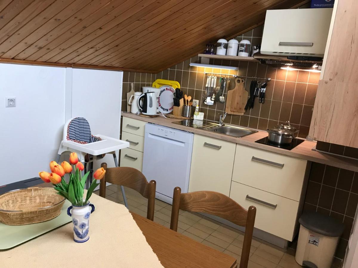 Family Apartments Vesna- 100 M Beach -Center Crikvenica Bagian luar foto