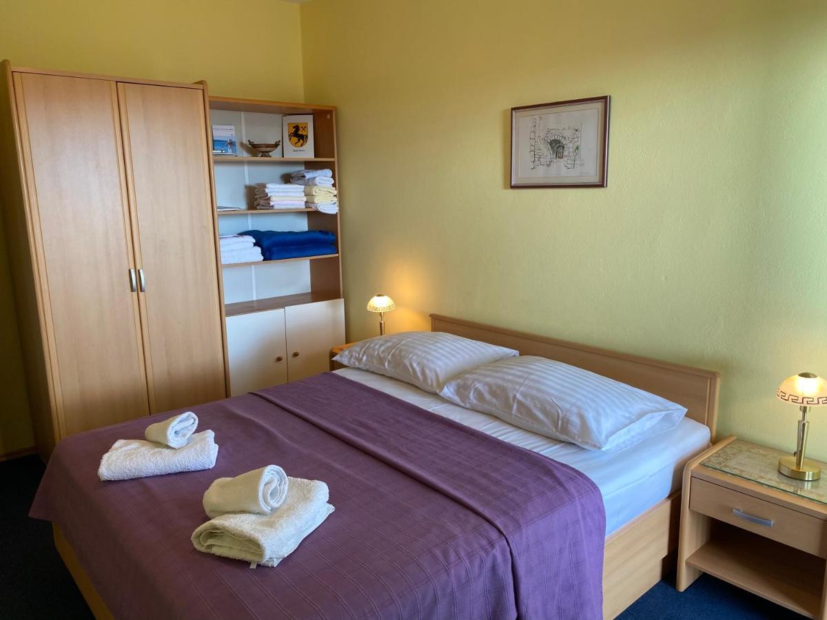 Family Apartments Vesna- 100 M Beach -Center Crikvenica Bagian luar foto
