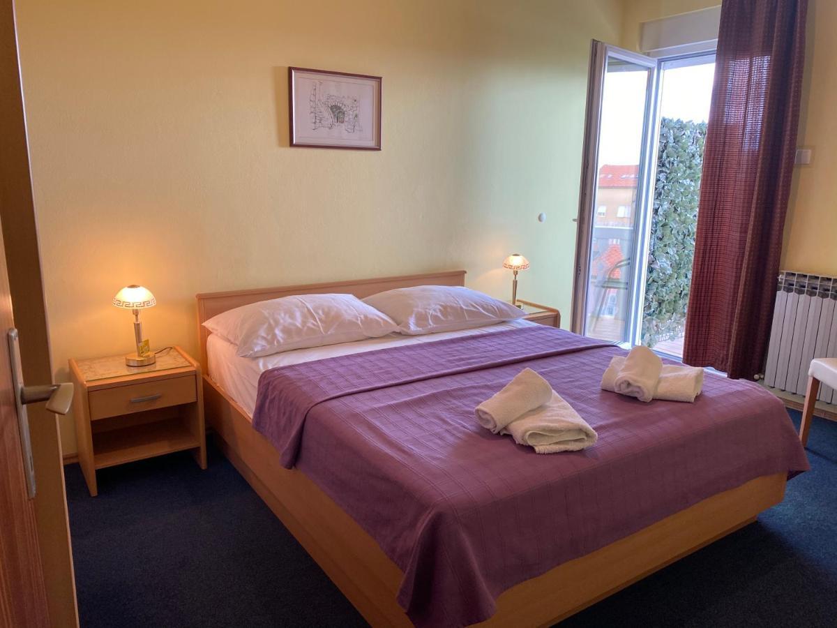 Family Apartments Vesna- 100 M Beach -Center Crikvenica Bagian luar foto