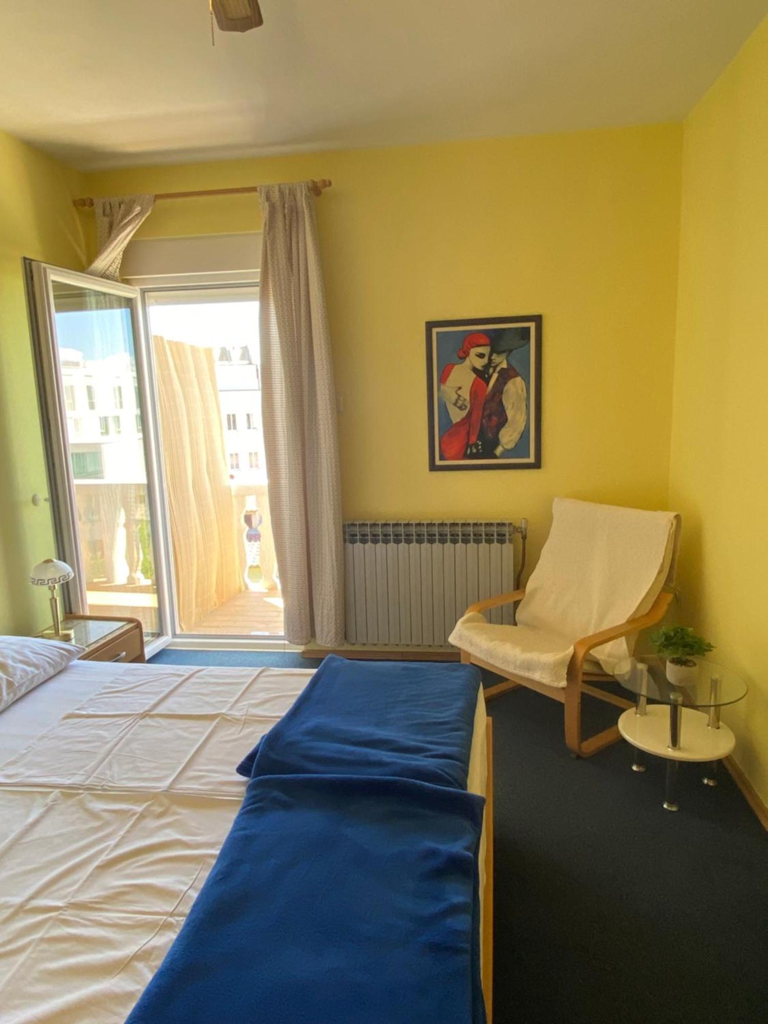 Family Apartments Vesna- 100 M Beach -Center Crikvenica Bagian luar foto
