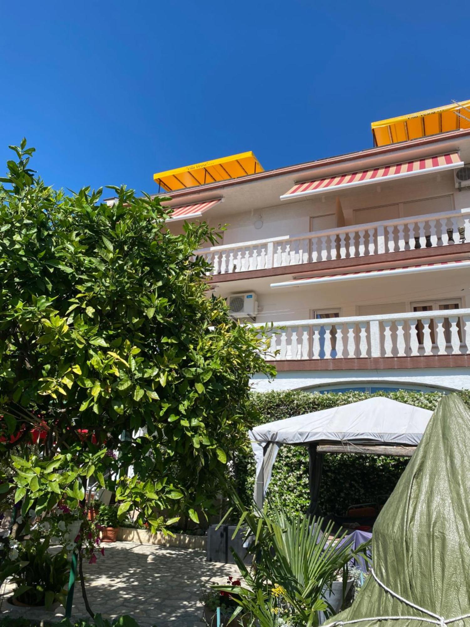 Family Apartments Vesna- 100 M Beach -Center Crikvenica Bagian luar foto