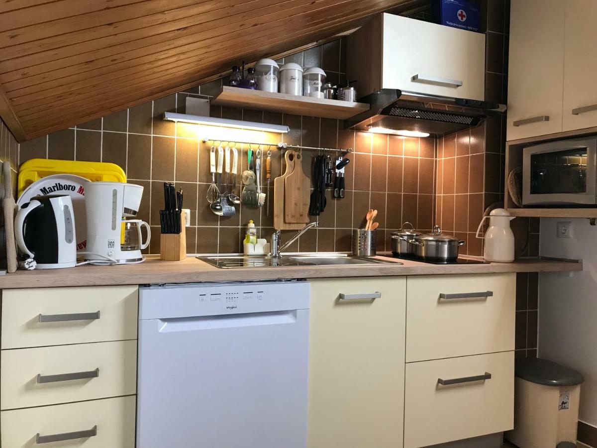 Family Apartments Vesna- 100 M Beach -Center Crikvenica Bagian luar foto
