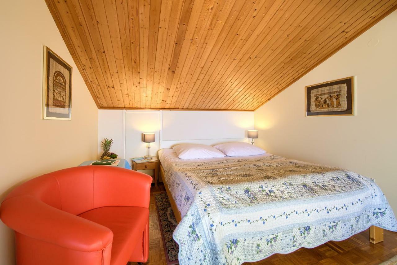 Family Apartments Vesna- 100 M Beach -Center Crikvenica Bagian luar foto