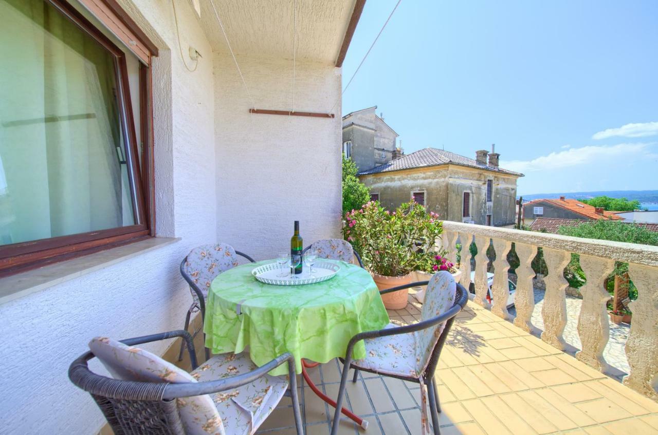 Family Apartments Vesna- 100 M Beach -Center Crikvenica Bagian luar foto